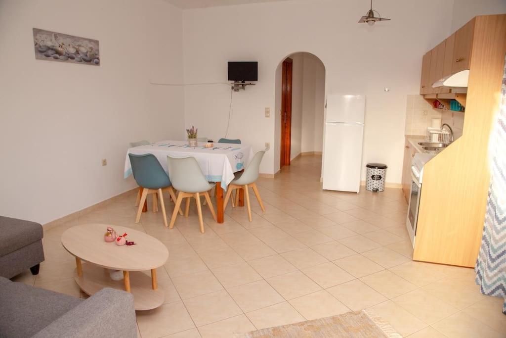Εξοχη Και Θαλασσα Apartment Makriyialos Bagian luar foto